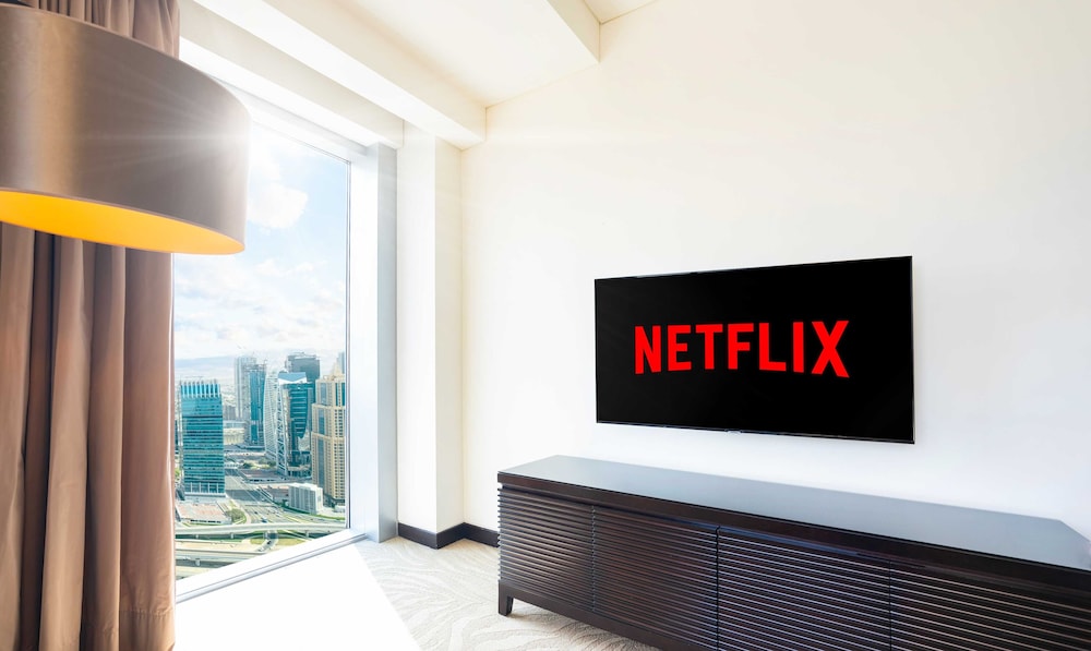 LUX | The JW Marina Suite