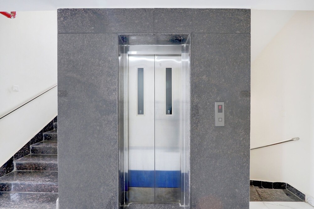 Fabhotel Radha Rani Residency