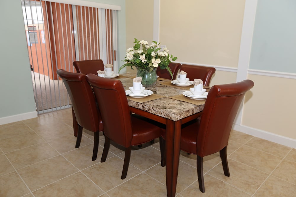 Paradise Palms Resort Orlando