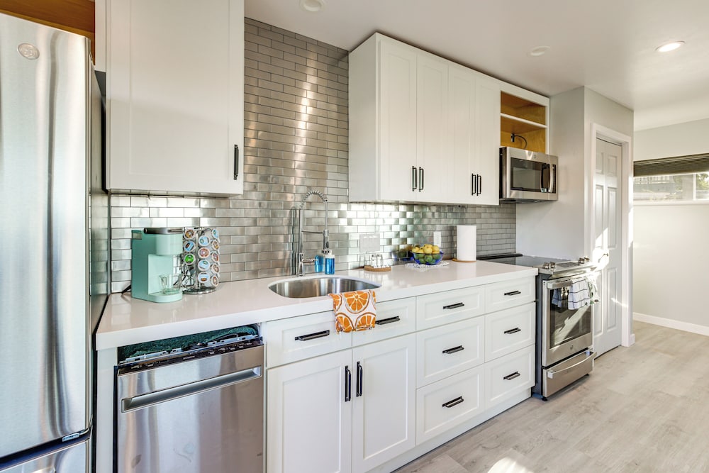 2 Mi to Mission Valley: Chic Home w/ Patio!