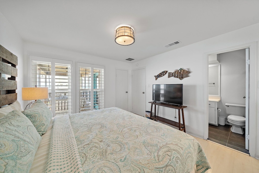 Maree by the Sea by Ryson Vacation Rentals