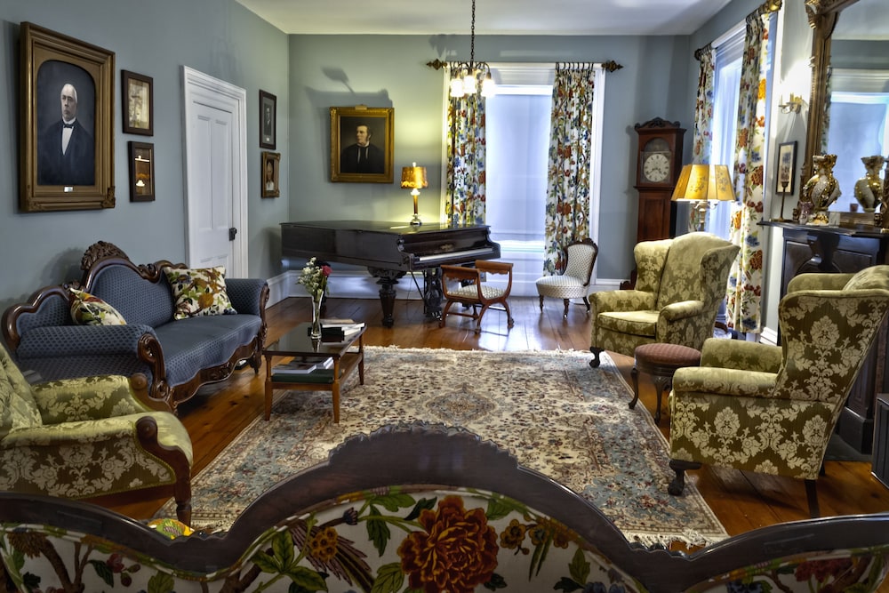 Spruceholme Inn