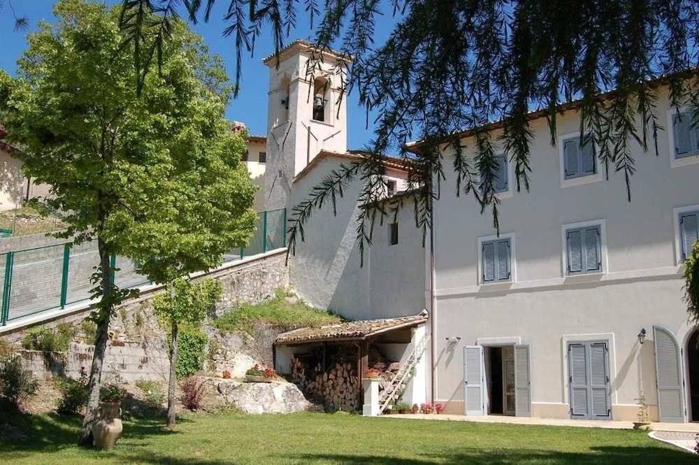 Photo 11