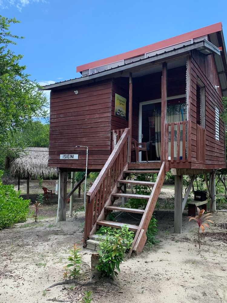 Palmento Grove Eco Cultural & Fishing Lodge