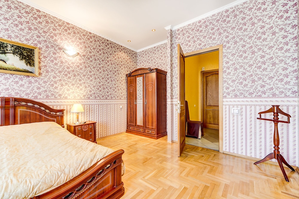 Nevsky Apartment
