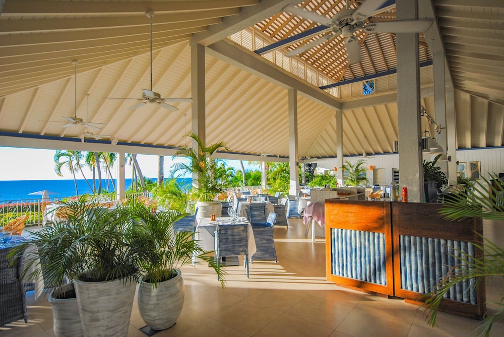 The Cove Suites at Blue Waters Resort and Spa - Property Image 13