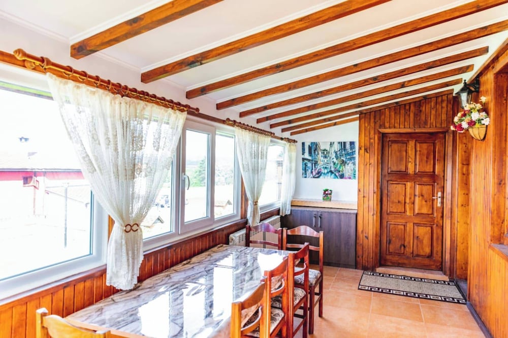 Cozy Villa Retreat in Cigov Chark