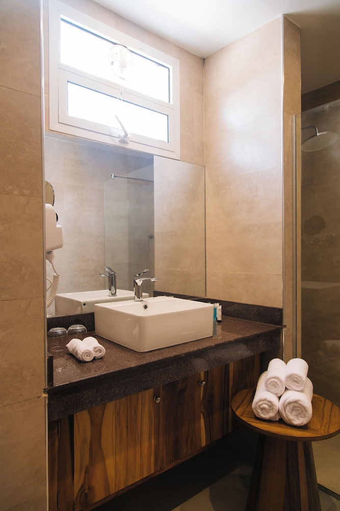 Royal Mandarin Hotel & Resort
