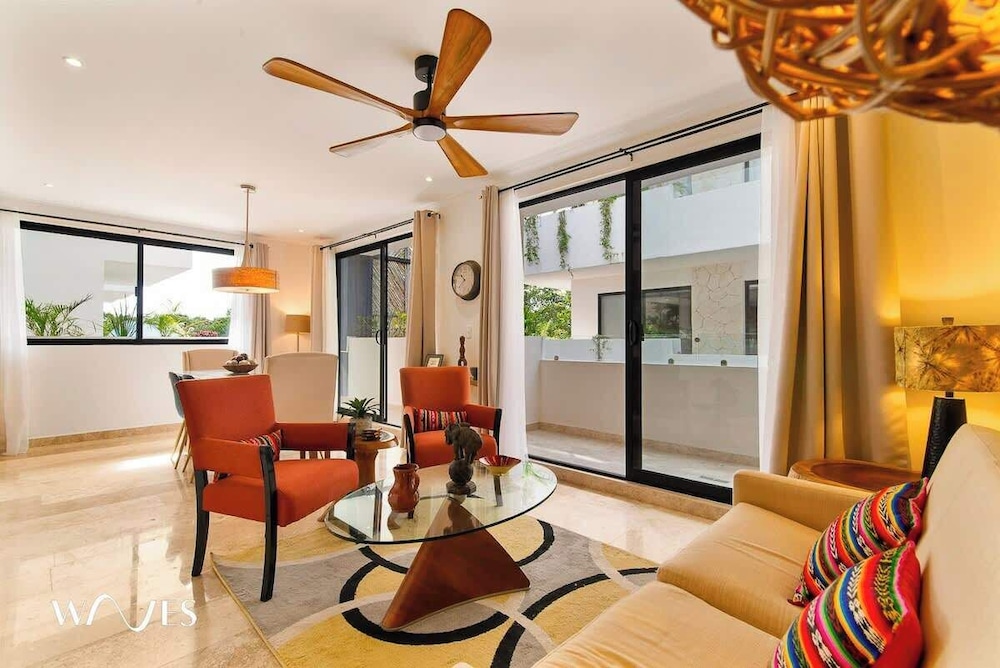 Colorful Perfect Located 2 Br. W/great Amenities