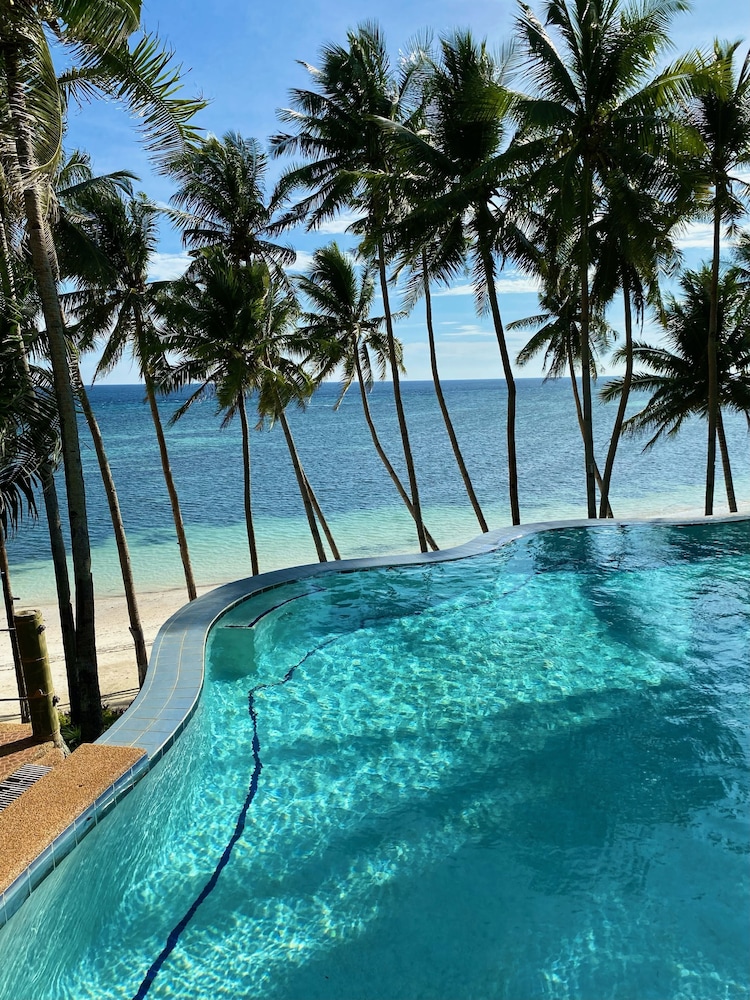 Anda White Beach Resort 45