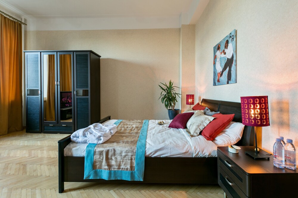 GM Apartment Serafimovicha 2-415