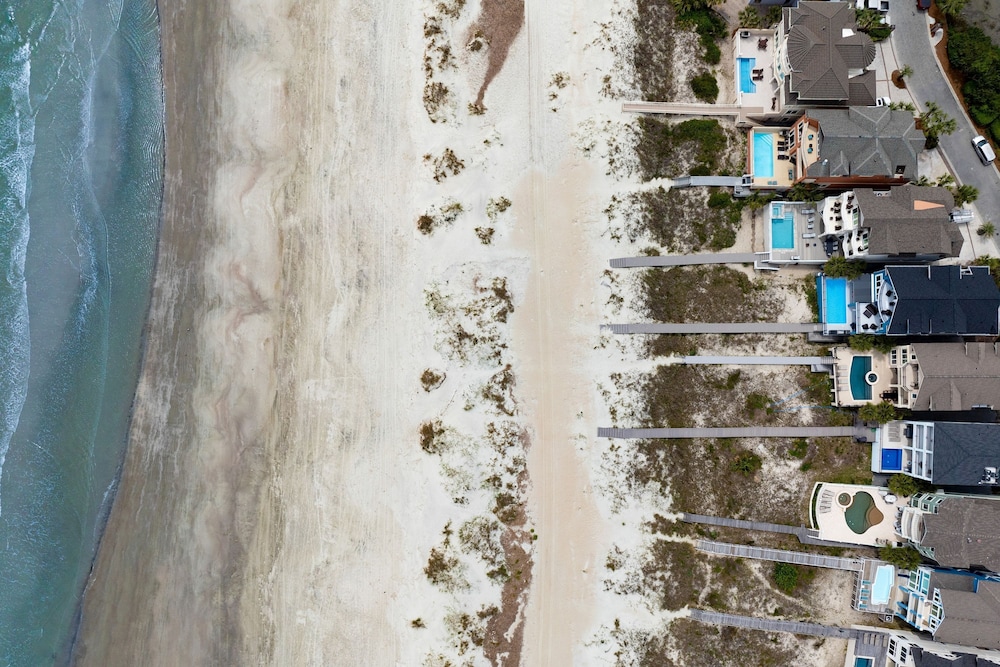 Lido by Avantstay Oceanfront Home w Pool Hot Tub Game Room Gorgeous Views