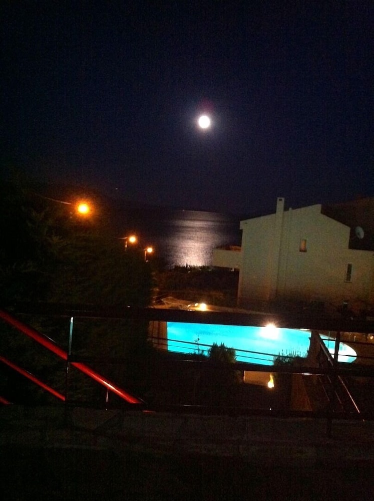 Amalia Residences
