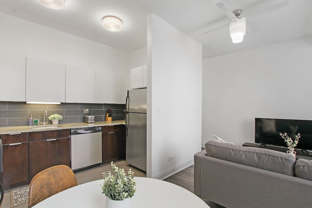 Cozy Studio - Del Prado 817