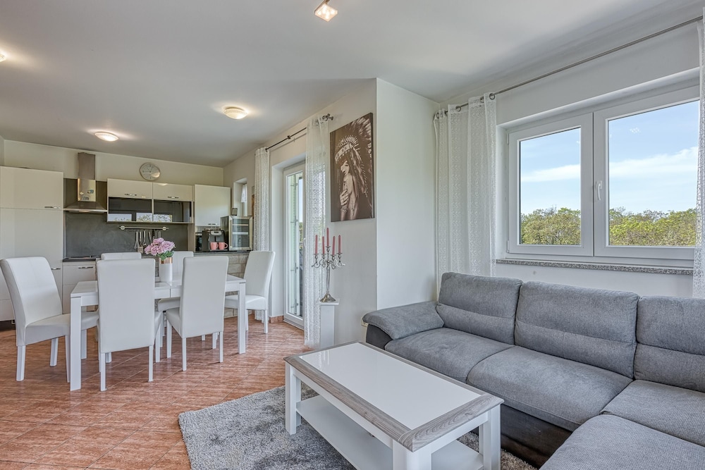 App Mariella 150m From the sea