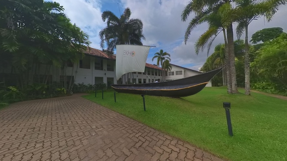 Hotel Ekho Surf - Image 1