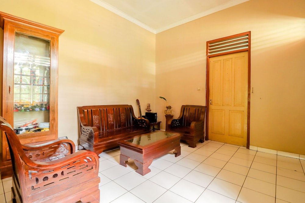 Guesthouse Sadewa view 2
