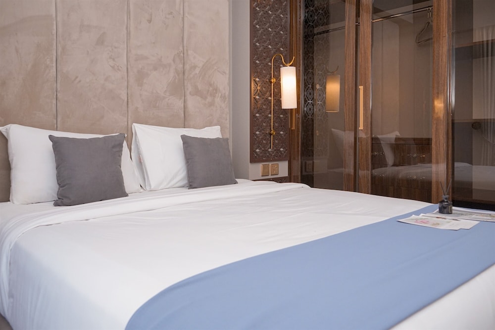 Warm Living 3BR at Sky House BSD Apartment