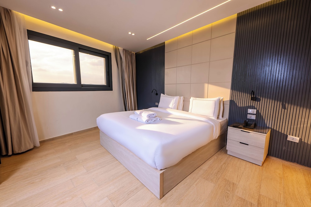 Remal Pyramids Hotel