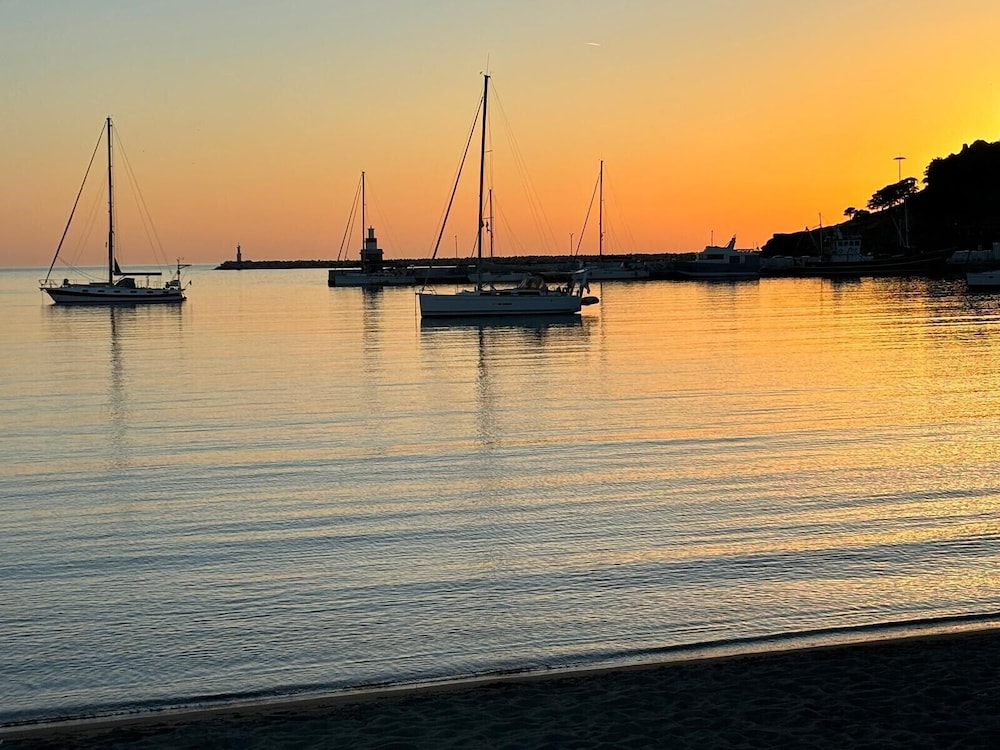 Limnos Experience