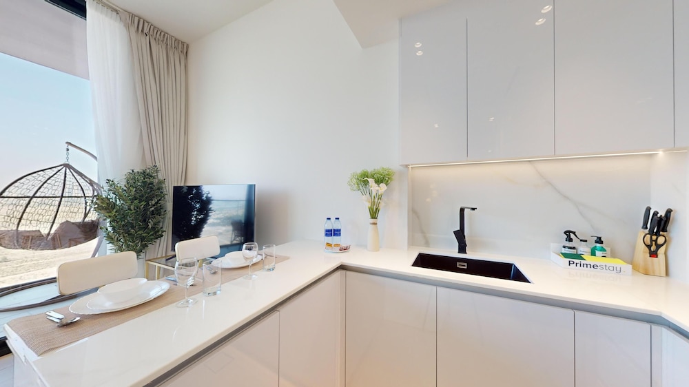 Primestay - Binghatti Corner - JVC