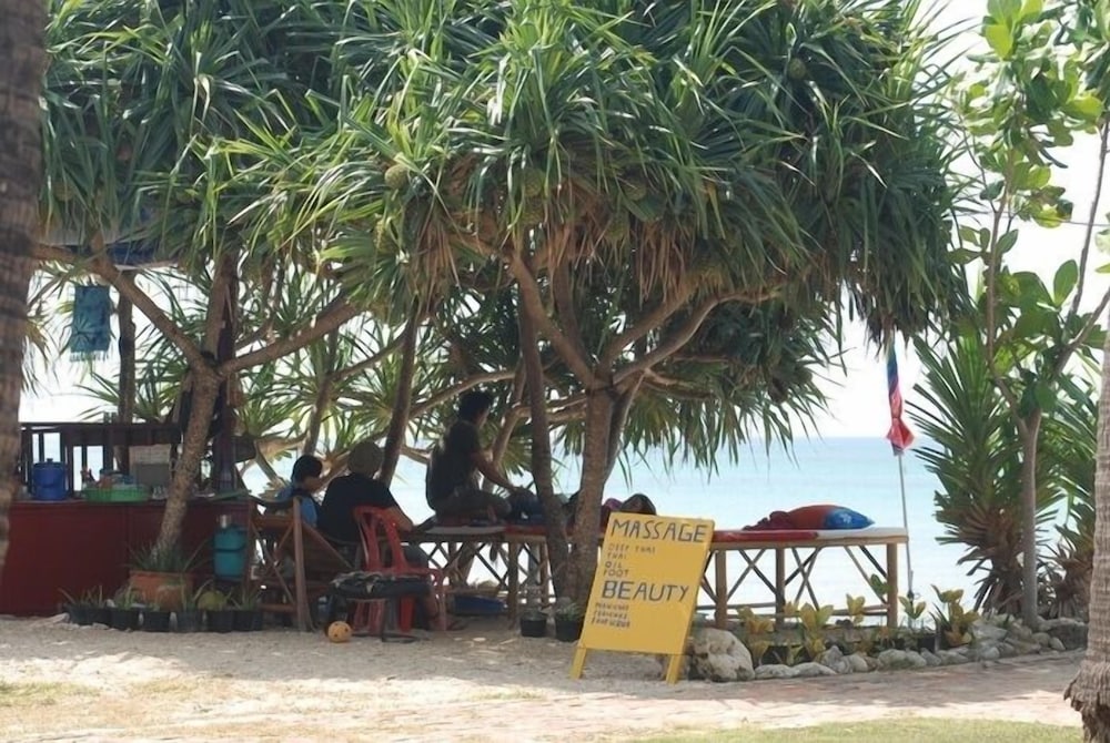 Lanta Emerald Bungalow
