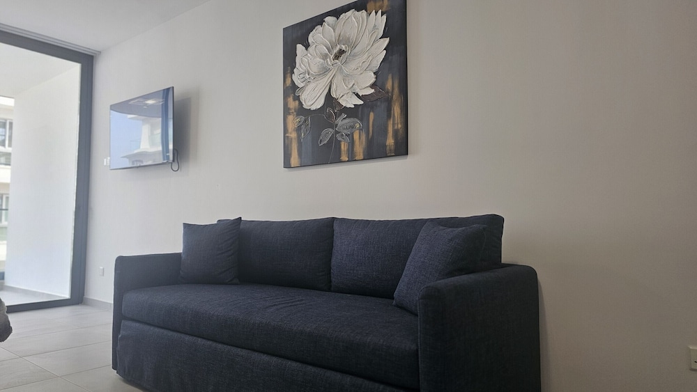 86 LCA - Stay Mackenzie Beach Luxurious Studio