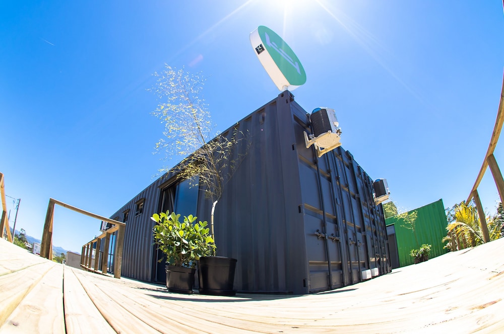 Innbox - Praia Do Rosa - Hostel