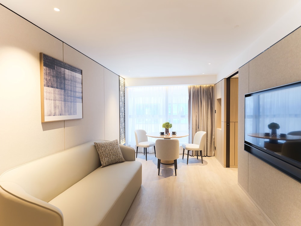 The Bauhinia Hotel - Central