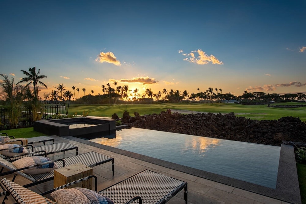 Luxury Oceanview Private Beach Access