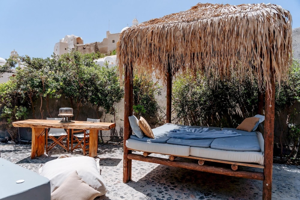 Rock Villas Santorini - Villa Legend Castle View Jacuzzi 130 sq m up to 7 Guests view 3