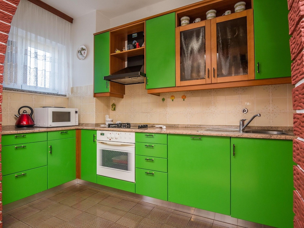 Apartment on Vir Island Near Sandy Beaches