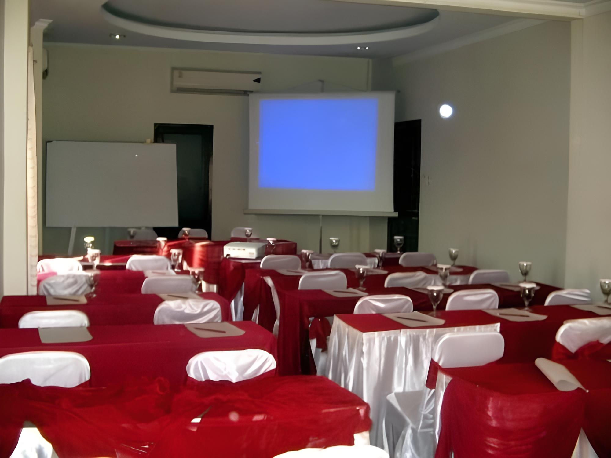Grand Sirao Hotel