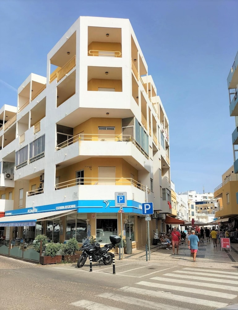 T2 Requinte A C e Vista Mar Wifi Garagem view 3