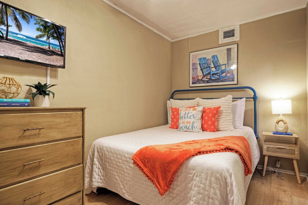 Private Balcony w/ Ocean View Pool & Hot Tub Access Ocean Echo by Avantstay