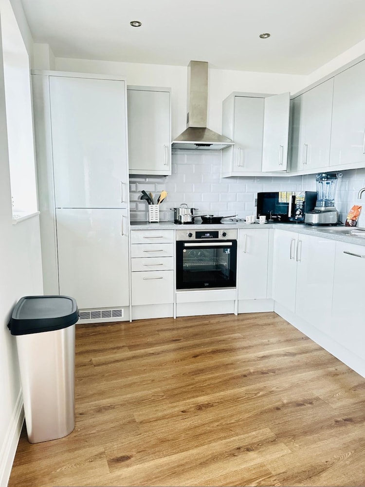 Gorgeous Serene Spacious Luxury Apartment 2 Bedrooms Sleeps 6