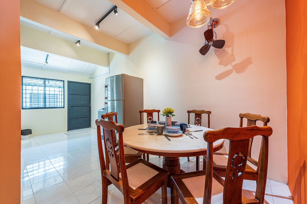 Conceptual Homestay 3BR 9PAX photo 1