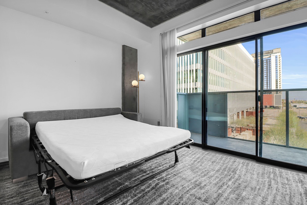 Phoenix Urban Luxury Escape