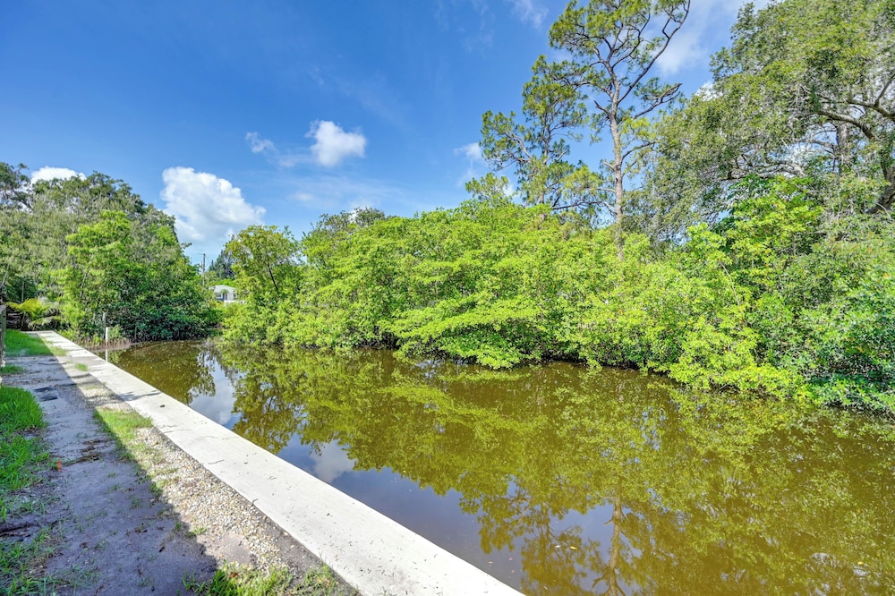 3 Mi to Naples Beach: Luxurious Home w/ Pool!