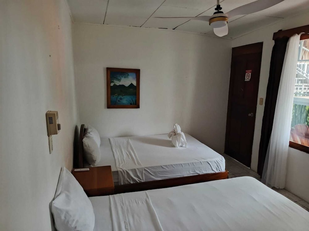 Arenal Hostel Resort