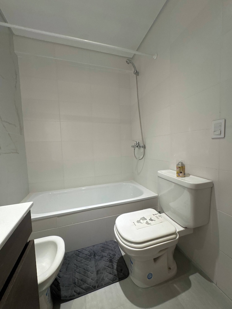 Alberti 360 Charming City Center Apartment With Shared Pool