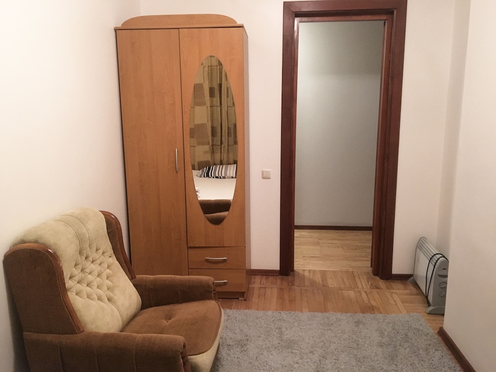 Room in B&B - Valensija - Apartment, 2 Adults and 2 Children view 4