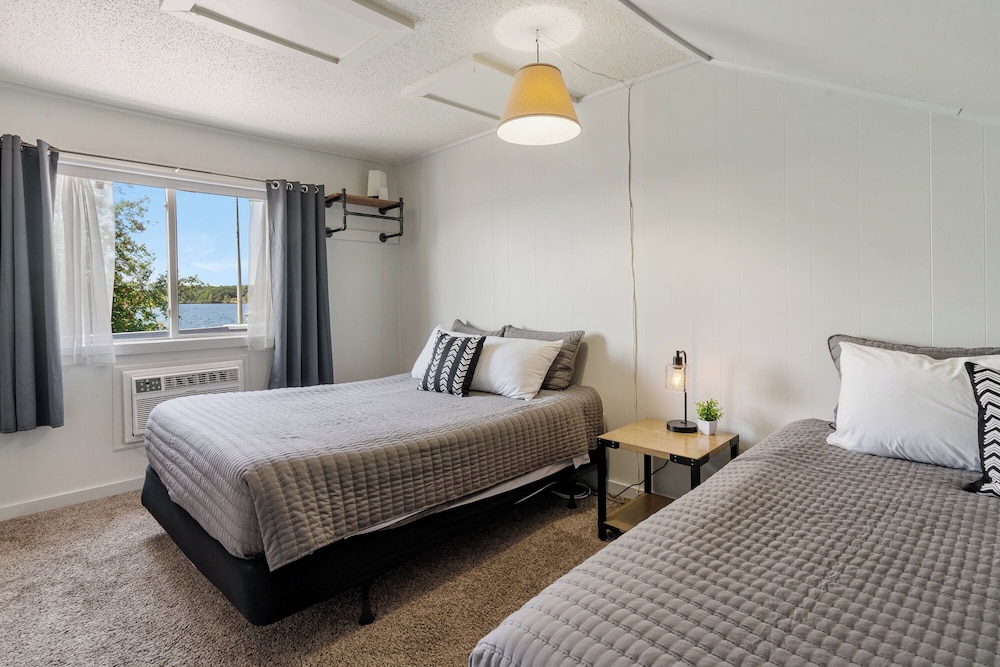 Fife Lake Lodge - Property Image 3