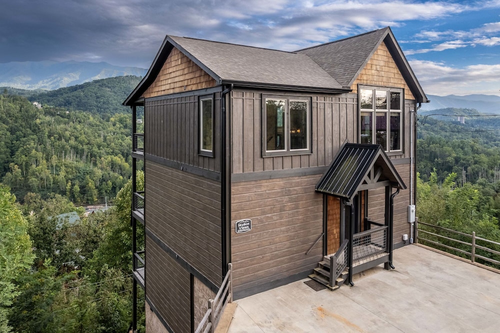 Stunning 4bedroom With Sky Views