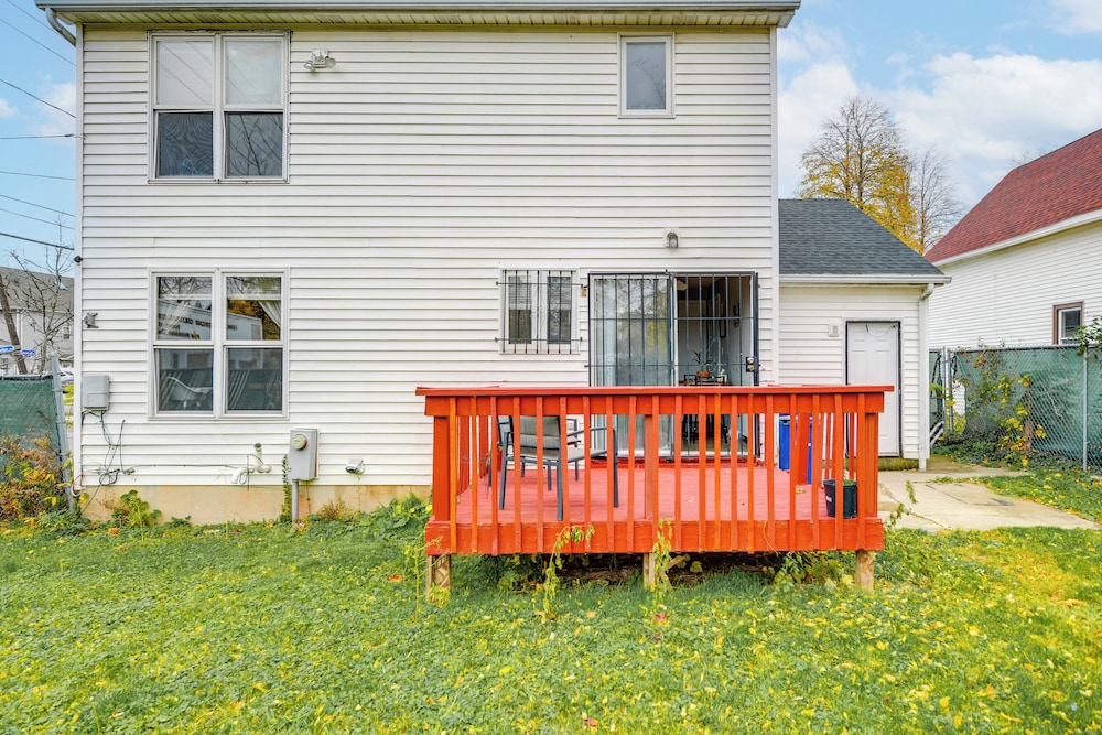 4 Mi to Dtwn: Family Home in Buffalo