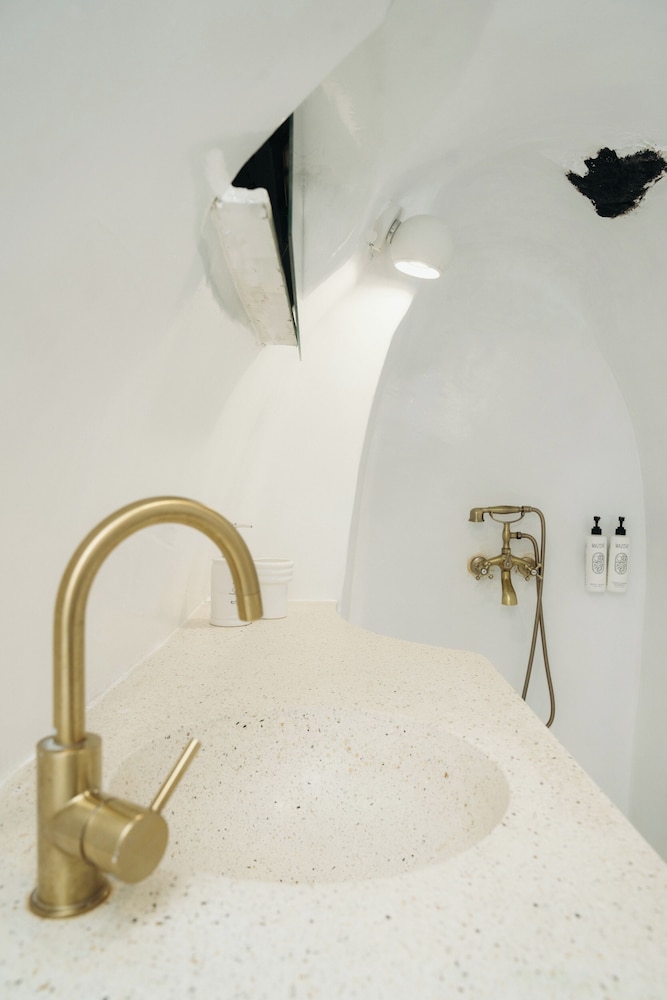 Nano Oia Villas