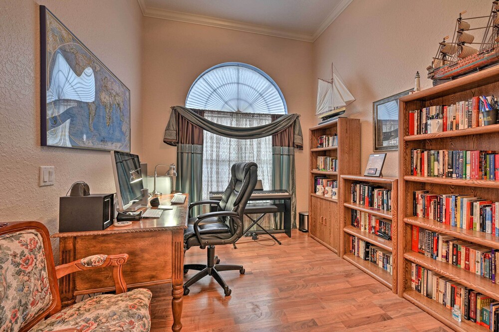 Elegant Valrico Home ~ 15 Mi to Downtown Tampa!, photo 44