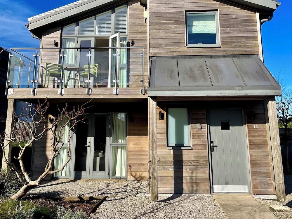 Una, Lodge 73