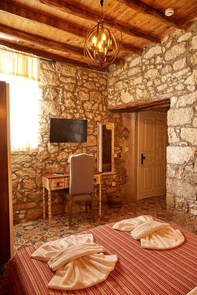 Morisi Avlu - Image 26