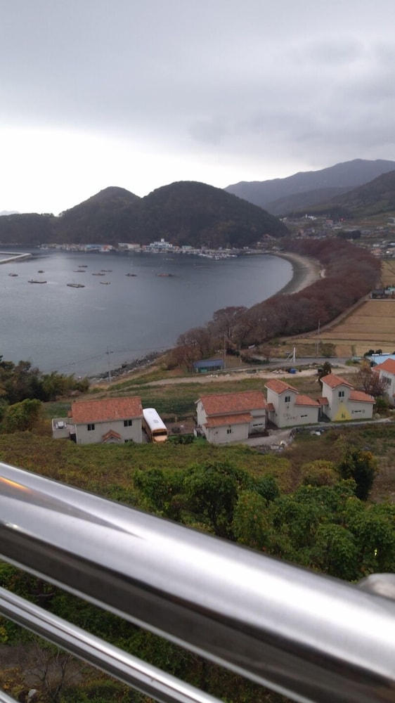 Namhae Oceanview Pension